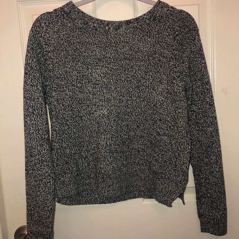 H&M black and white sweater